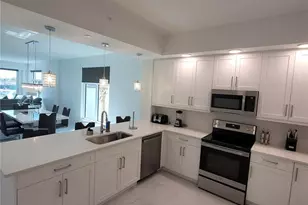 415 Island Way, Clearwater Beach, FL 33767 - Photo 10