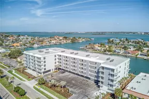 415 Island Way, Clearwater Beach, FL 33767 - Photo 2