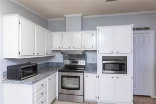 7379 Del Rio Ave, Brooksville, FL 34613 - Photo 18