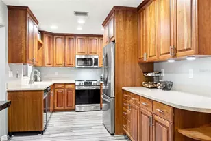 6706 Waldorf Ct, New Port Richey, FL 34655 - Photo 10