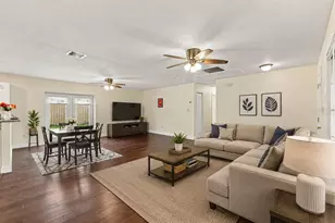 3822 Ravenna Dr, Valrico, FL 33594 - Photo 2