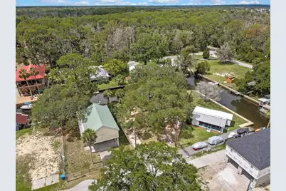 6134 Island Drive, Weeki Wachee, FL 34607 - Photo 14