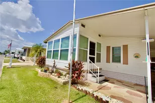 2123 Oahu Dr, Holiday, FL 34691 - Photo 2