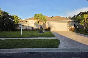 740 Salt Lake Dr, Tarpon Springs, FL 34689 - Photo 2