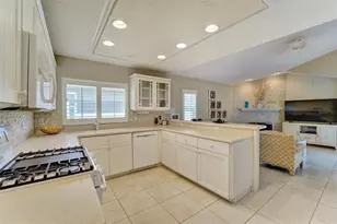 740 Salt Lake Dr, Tarpon Springs, FL 34689 - Photo 20