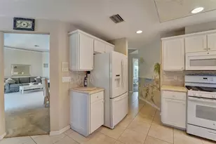 740 Salt Lake Dr, Tarpon Springs, FL 34689 - Photo 22