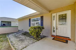 7926 Foxwood Dr, New Port Richey, FL 34653 - Photo 2