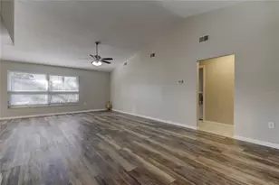7926 Foxwood Dr, New Port Richey, FL 34653 - Photo 6