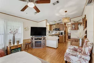 9528 Gray Fox Dr, Weeki Wachee, FL 34613 - Photo 6