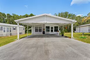9528 Gray Fox Dr, Weeki Wachee, FL 34613 - Photo 2