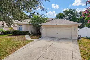 2021 Rutherford Dr, Dover, FL 33527 - Photo 4