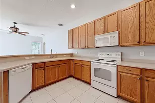 2021 Rutherford Dr, Dover, FL 33527 - Photo 18