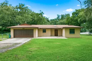 37107 Bailey Hill Dr, Dade City, FL 33525 - Photo 2