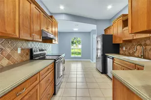 8206 Simmons St, Brooksville, FL 34613 - Photo 4