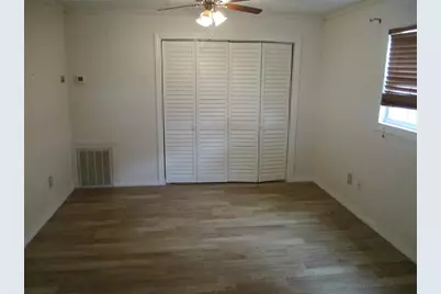 302 E 130th Avenue, Tampa, FL 33612 - Photo 14