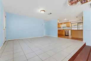 1116 E Oakwood St, Tarpon Springs, FL 34689 - Photo 14