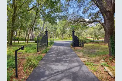 15234 Scanio, Spring Hill, FL 34610 - Photo 10