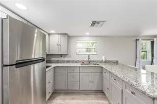416 SW 5th St, Chiefland, FL 32626 - Photo 10
