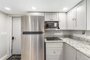 416 SW 5th St, Chiefland, FL 32626 - Photo 8
