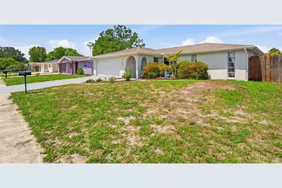 9105 Hunt Club Lane, Port Richey, FL 34668 - Photo 6