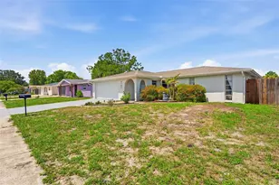 9105 Hunt Club Ln, Port Richey, FL 34668 - Photo 6