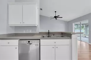 24308 Landing Dr, Lutz, FL 33559 - Photo 14