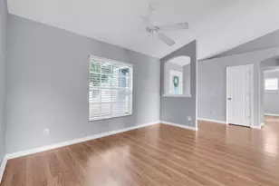 24308 Landing Dr, Lutz, FL 33559 - Photo 10