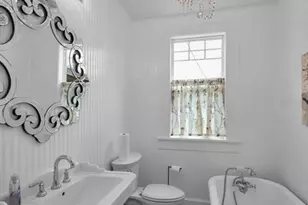3421 Iris St N, Saint Petersburg, FL 33704 - Photo 30