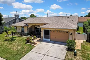 5426 La Plata Dr, New Port Richey, FL 34655 - Photo 2