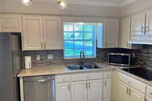 6650 Hickorywood Ln, New Port Richey, FL 34653 - Photo 4