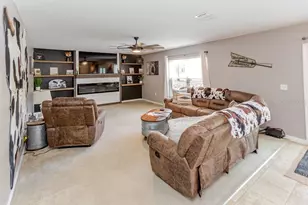 11083 Maybird Ave, Weeki Wachee, FL 34613 - Photo 20