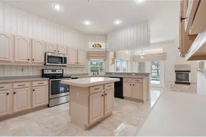 2122 Platinum Drive, Sun City Center, FL 33573 - Photo 12