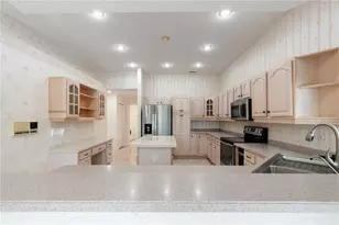 2122 Platinum Dr, Sun City Center, FL 33573 - Photo 14