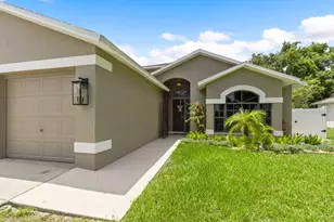 10551 Magrath Ln, New Port Richey, FL 34654 - Photo 2