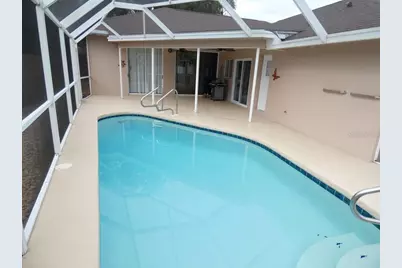 907 Brittany Park Boulevard, Tarpon Springs, FL 34689 - Photo 2