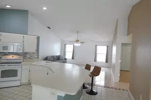 907 Brittany Park Blvd, Tarpon Springs, FL 34689 - Photo 10