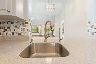11613 Pear Tree Dr, New Port Richey, FL 34654 - Photo 20