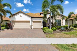 10868 Tarflower Dr, Venice, FL 34293 - Photo 2