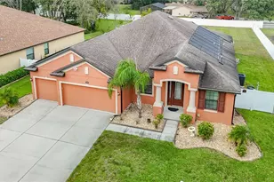422 Challice Dr, Spring Hill, FL 34609 - Photo 4