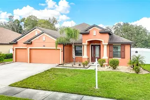 422 Challice Dr, Spring Hill, FL 34609 - Photo 2