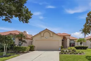 1063 Dartford Dr, Tarpon Springs, FL 34688 - Photo 2