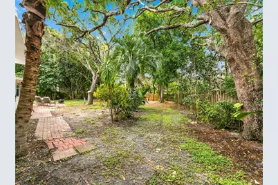 419 Wayfarer Court, Tarpon Springs, FL 34689 - Photo 24