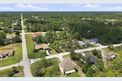10380 Golden Avenue, Weeki Wachee, FL 34613 - Photo 32