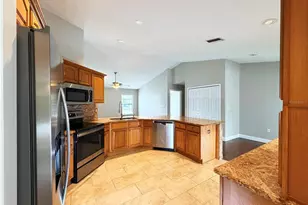 588 Hollowtree Pl, Tarpon Springs, FL 34688 - Photo 12