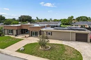 4306 Newbury Dr, New Port Richey, FL 34652 - Photo 4