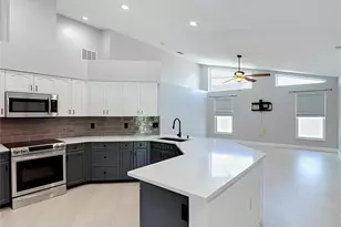 4105 Angel Wing Ct, Lutz, FL 33558 - Photo 12