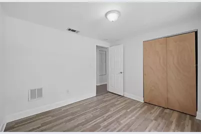 2804 Applewood Drive, Clearwater, FL 33759 - Photo 14
