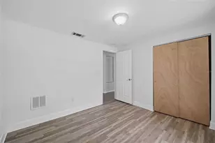 2804 Applewood Dr, Clearwater, FL 33759 - Photo 14