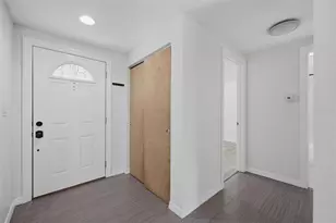 2804 Applewood Dr, Clearwater, FL 33759 - Photo 10