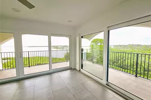 243 Mariner Dr, Tarpon Springs, FL 34689 - Photo 6
